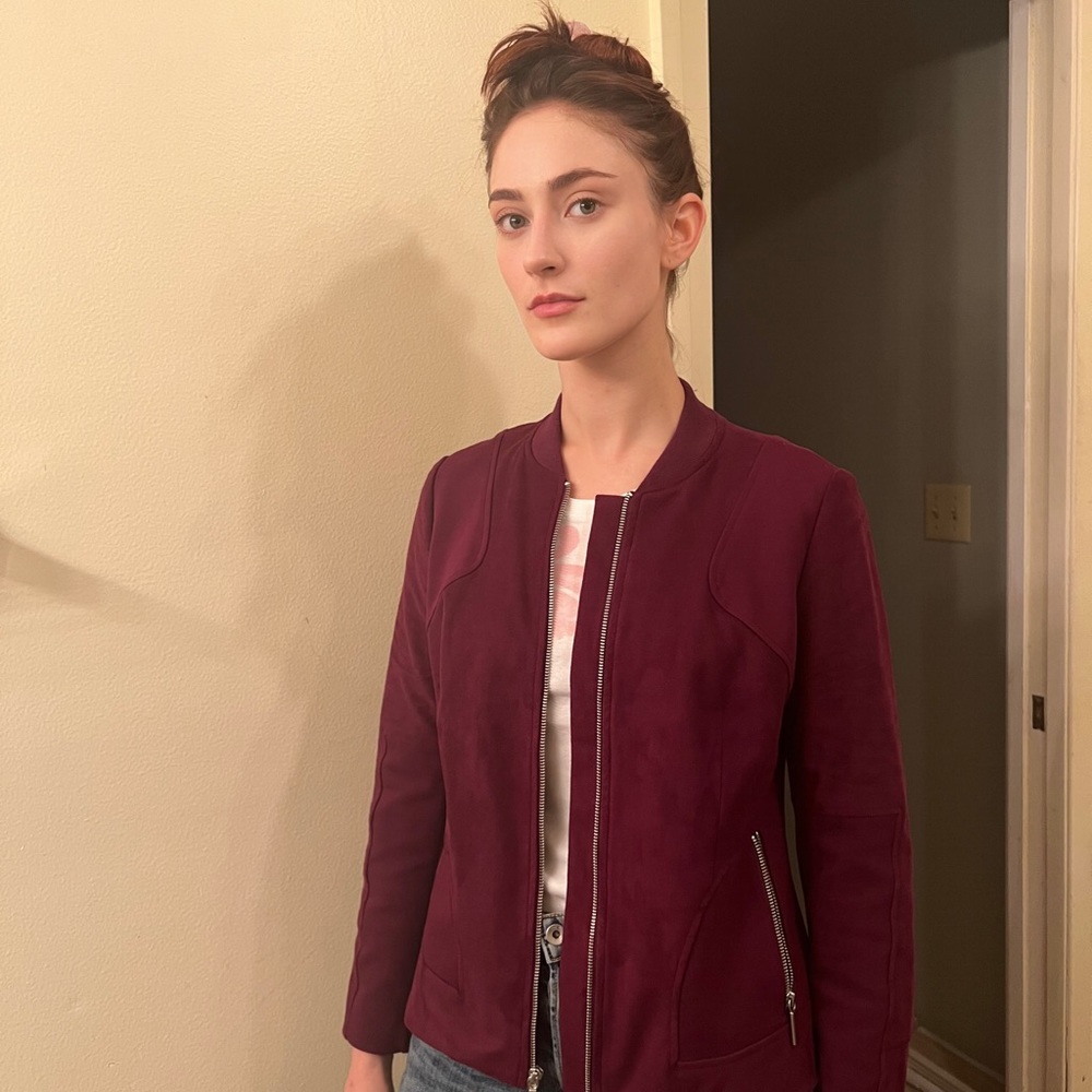Chicos Long Sleeve Scarlet Purple Jacket Zipper Accents Size Small or 4